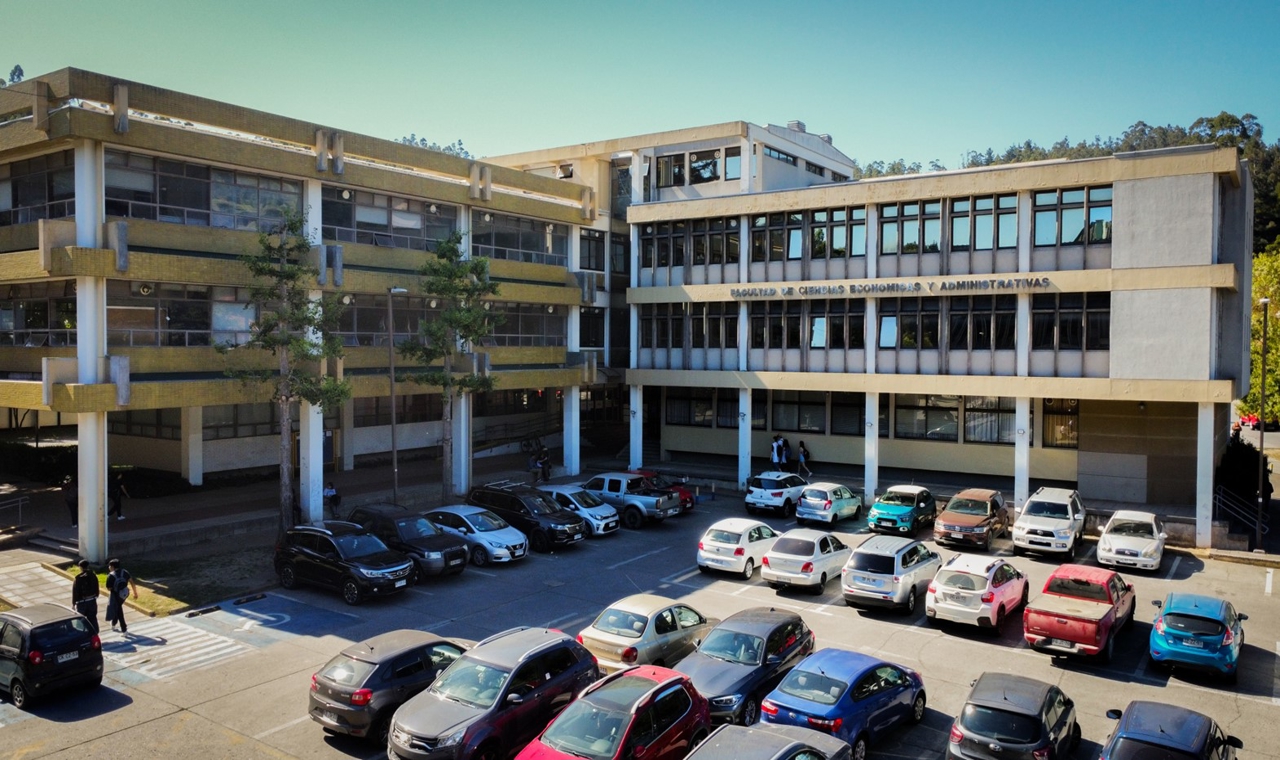 Facultad de Ciencias Económicas y Administrativas